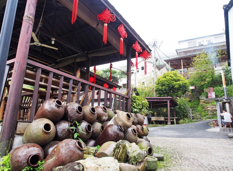 隐藏大山深处的小村庄,一个山清水秀的美丽小村庄
