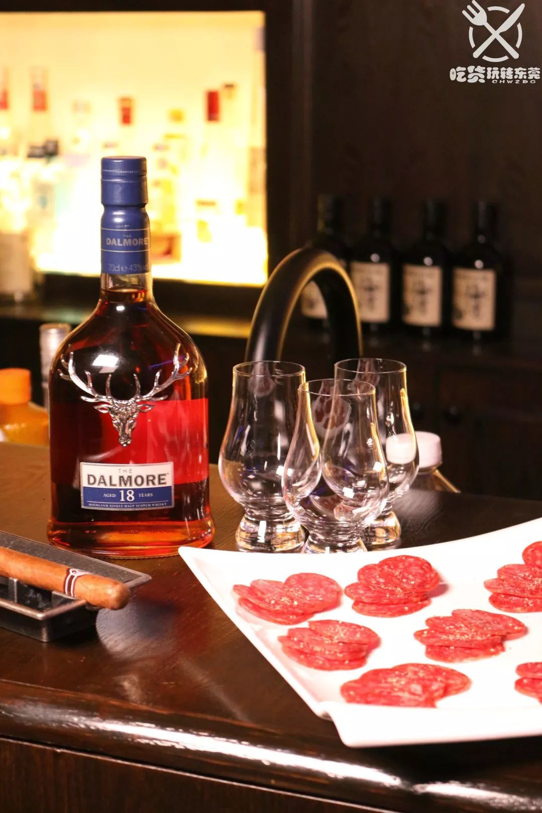 隐藏的威士忌酒柜,隐藏很深的酒