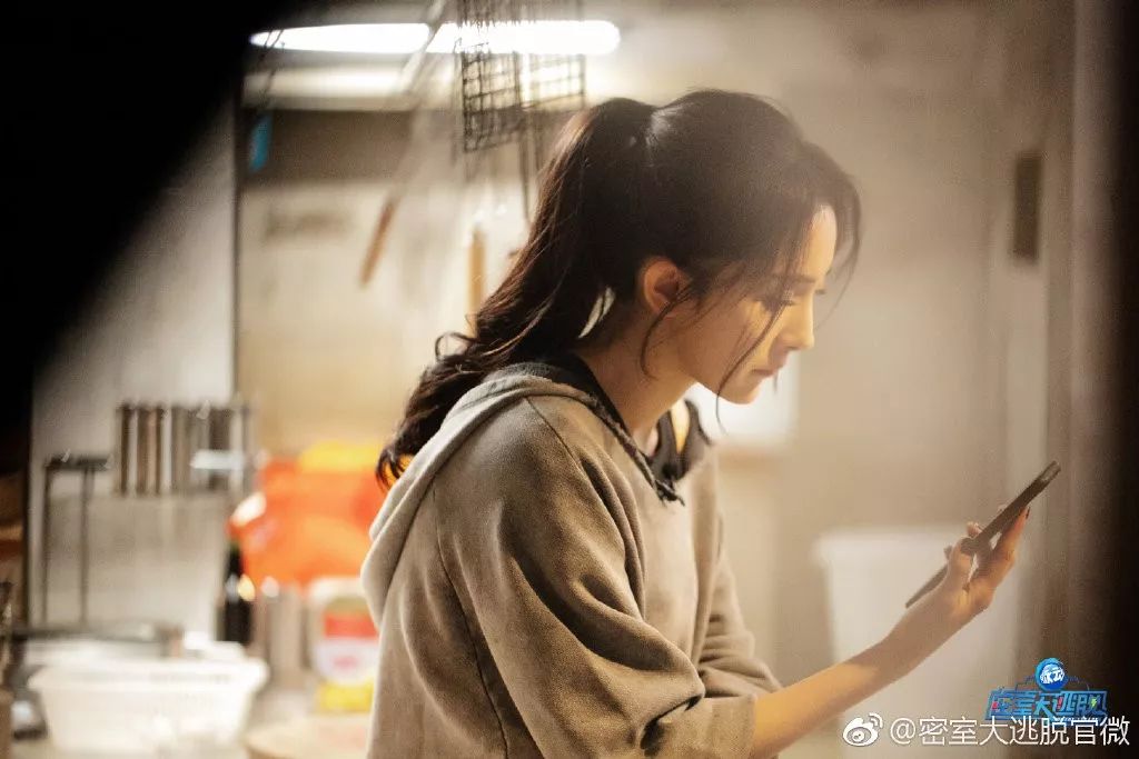 杨幂同款发型学生党双马尾,杨幂同款发型半扎双马尾