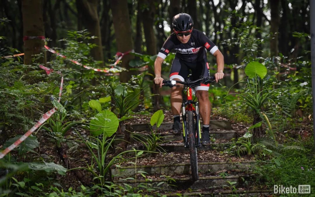 迪卡侬rockriderst500,迪卡侬rockrider500山地车