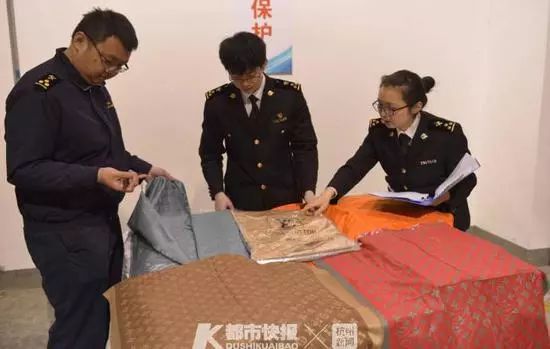 9000条假冒“LV”围巾，批发价11元/条