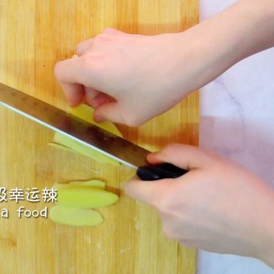 电饭煲版腊肉煲仔饭,煲仔饭家庭版