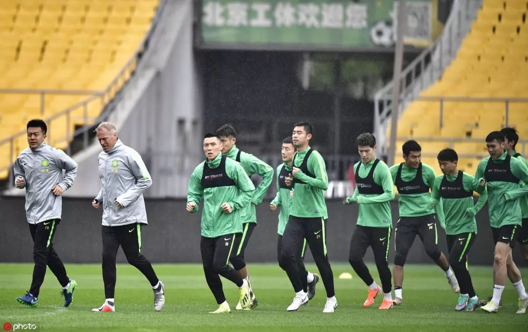 施密特出征新赛季,施密特国安比赛