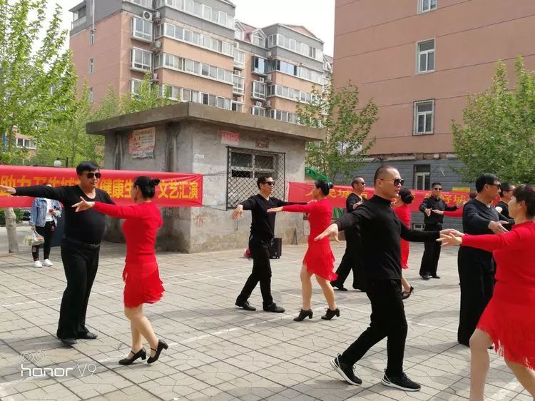 创卫|共享健康生活“迎五一”助力卫生城市创建