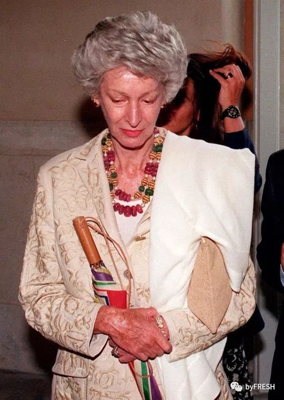 想成为一个富有的人,希望自己成为一个会赚钱的人