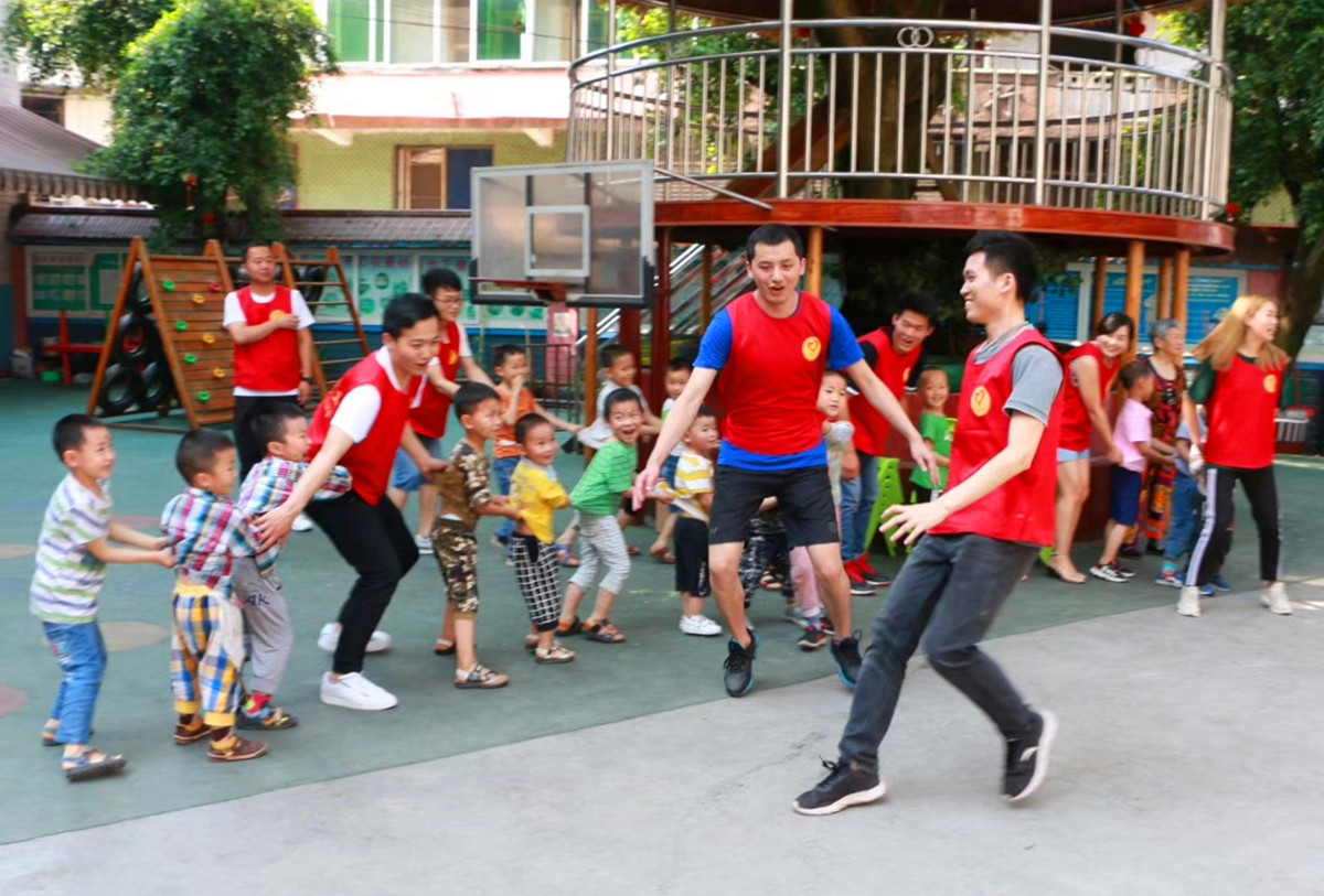 爱心汇聚力量真情共筑希望手抄报,爱心汇聚力量真情共筑希望活动