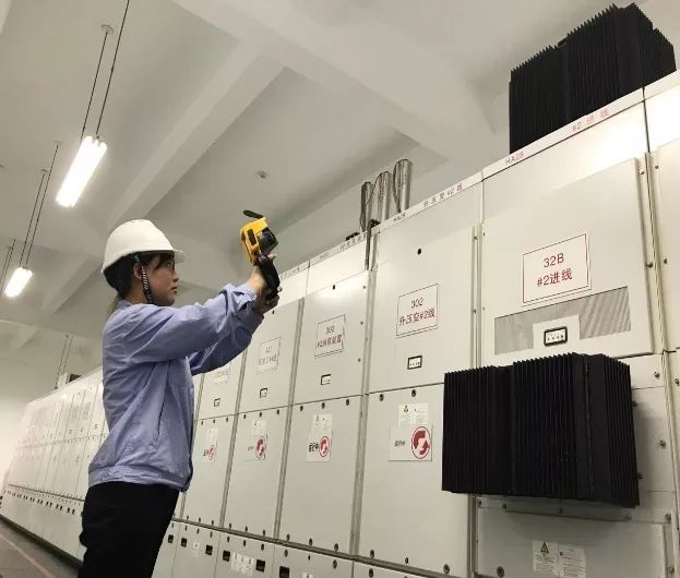 钢铁侠有战甲，灭霸有手套，中化人的劳动神器是？