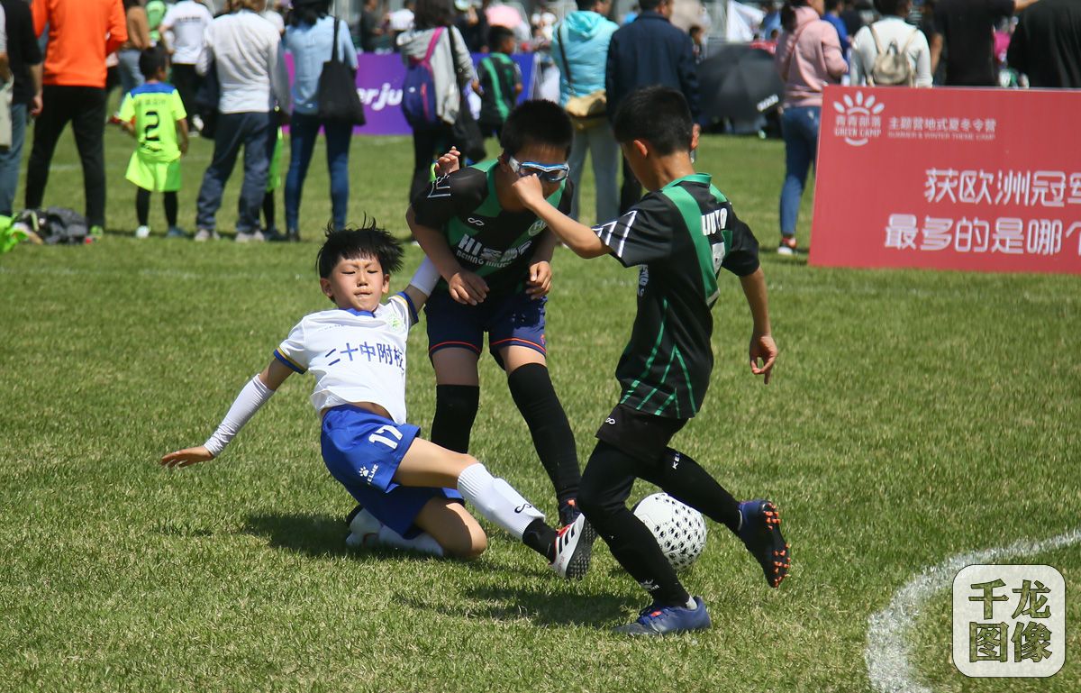 2019北京市级社会足球活动第5届“爱踢客”杯国际足球邀请赛举行