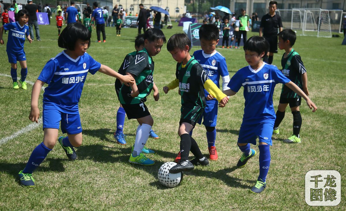 2019北京市级社会足球活动第5届“爱踢客”杯国际足球邀请赛举行