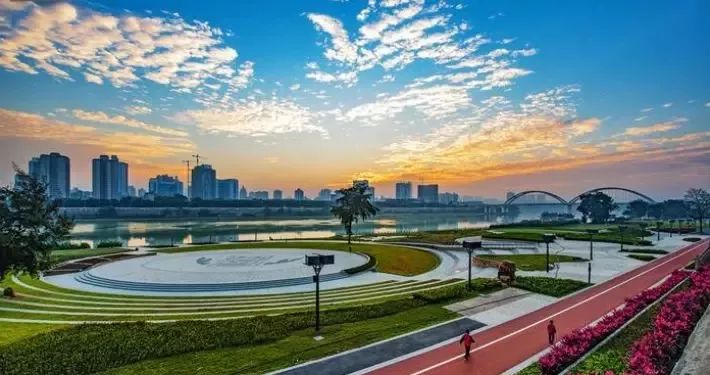 邕城如画盛世当歌,魅力邕城璀璨画卷