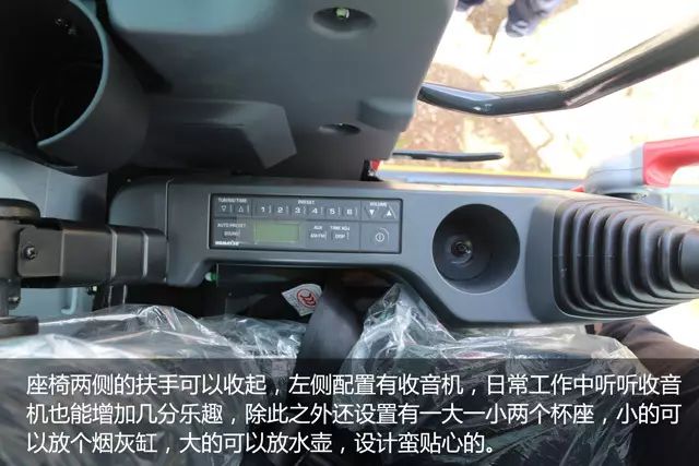 小松pc60-6挖掘机百科,小松pc60-5挖掘机工作视频