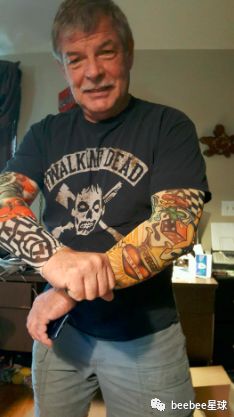 阿里速卖通上的纹身袖套在国外炸了,傻老外的买家秀简直令人入魔