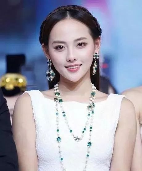 你是亲和脸还是冷淡脸？别乱装可爱了啦！