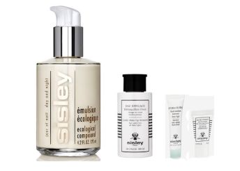 原来这些长相年轻的妈妈都有一套保养秘籍，赶紧转给我妈看~