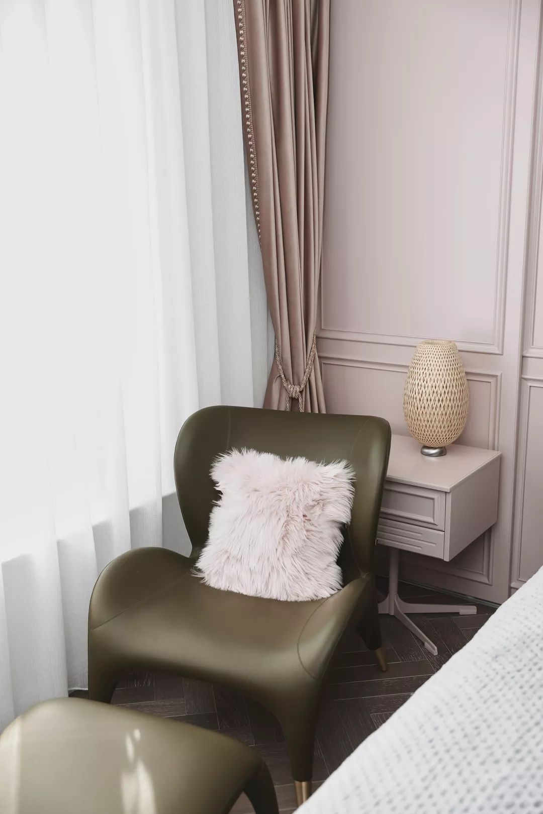 专访甘露|生活隐匿在我家中最舒服的角落里