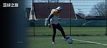 足球中的花式技巧与过人,足球帽子戏法讲解技巧