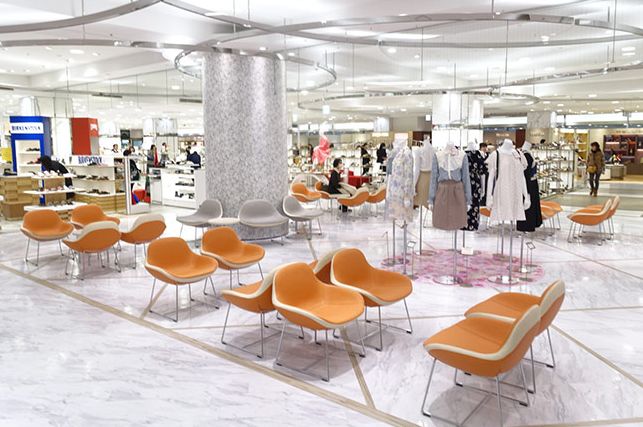 生活排忧所、准妈服务站、会员卫生间、机器人共荣.....盘点日本TOP10百货商场的体验创新对策