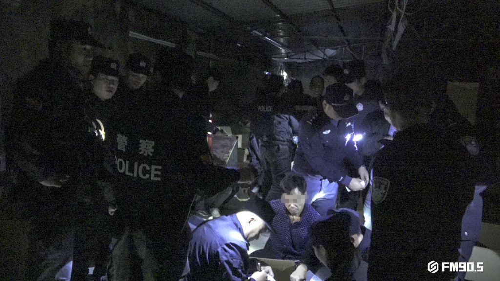 湖南当场揭穿售卖假烟,和天下卖110一包违法吗