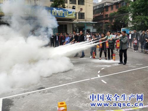 牢记求救知识关键时刻能救命,险情来了莫慌张掌握自救是关键