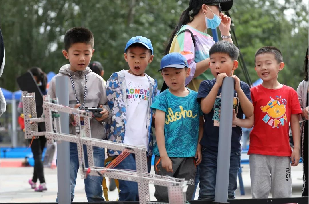 六一科技艺术节,体育科技艺术节开幕式