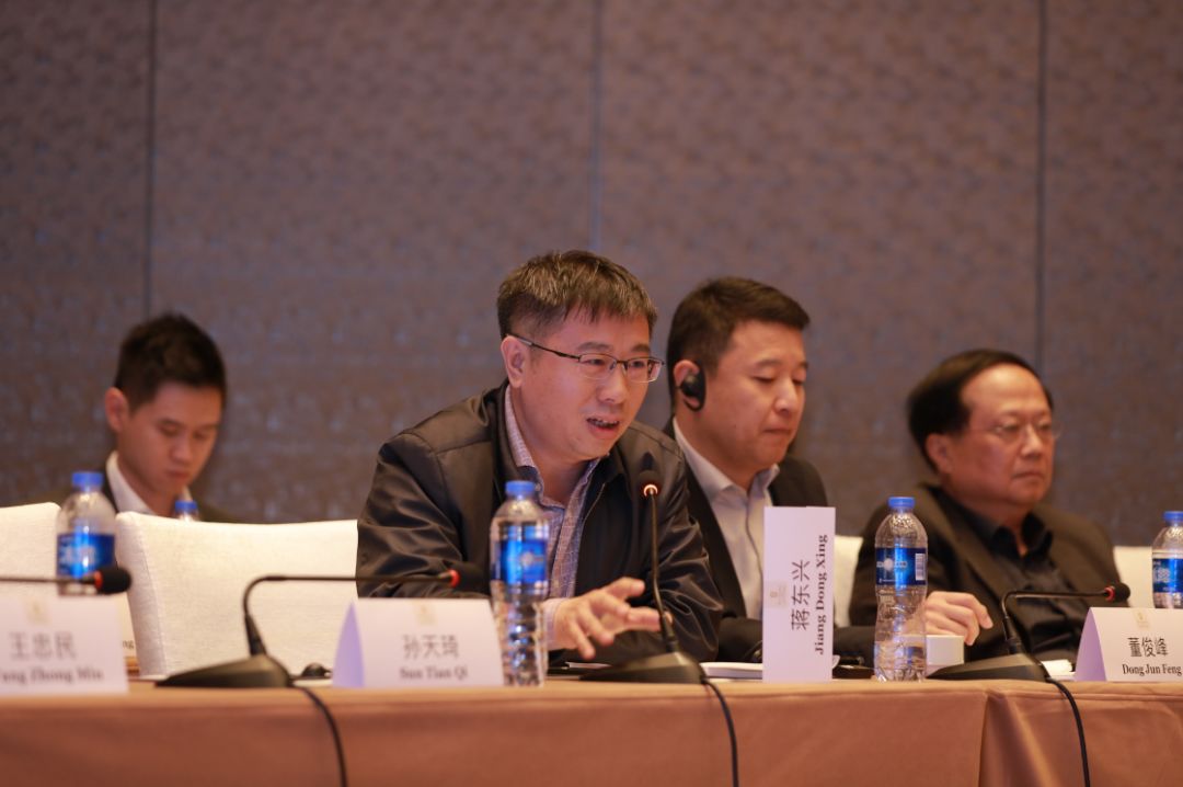 fintech鐑偣鑱氱劍,2023浜氬お閲戣瀺璁哄潧閫忛湶鐨勬柊鏈洪亣