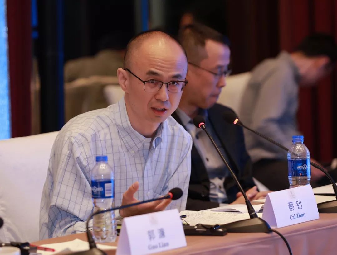 fintech鐑偣鑱氱劍,2023浜氬お閲戣瀺璁哄潧閫忛湶鐨勬柊鏈洪亣