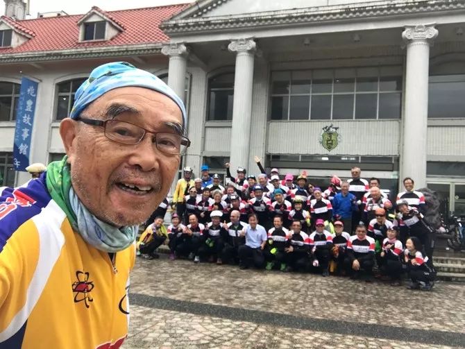 骑车摔伤牙齿松动怎么办,骑车磕到牙齿怎么办