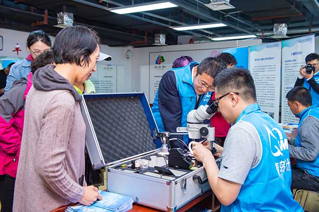 游客花了2000买的景区,景区买的水晶是真的吗