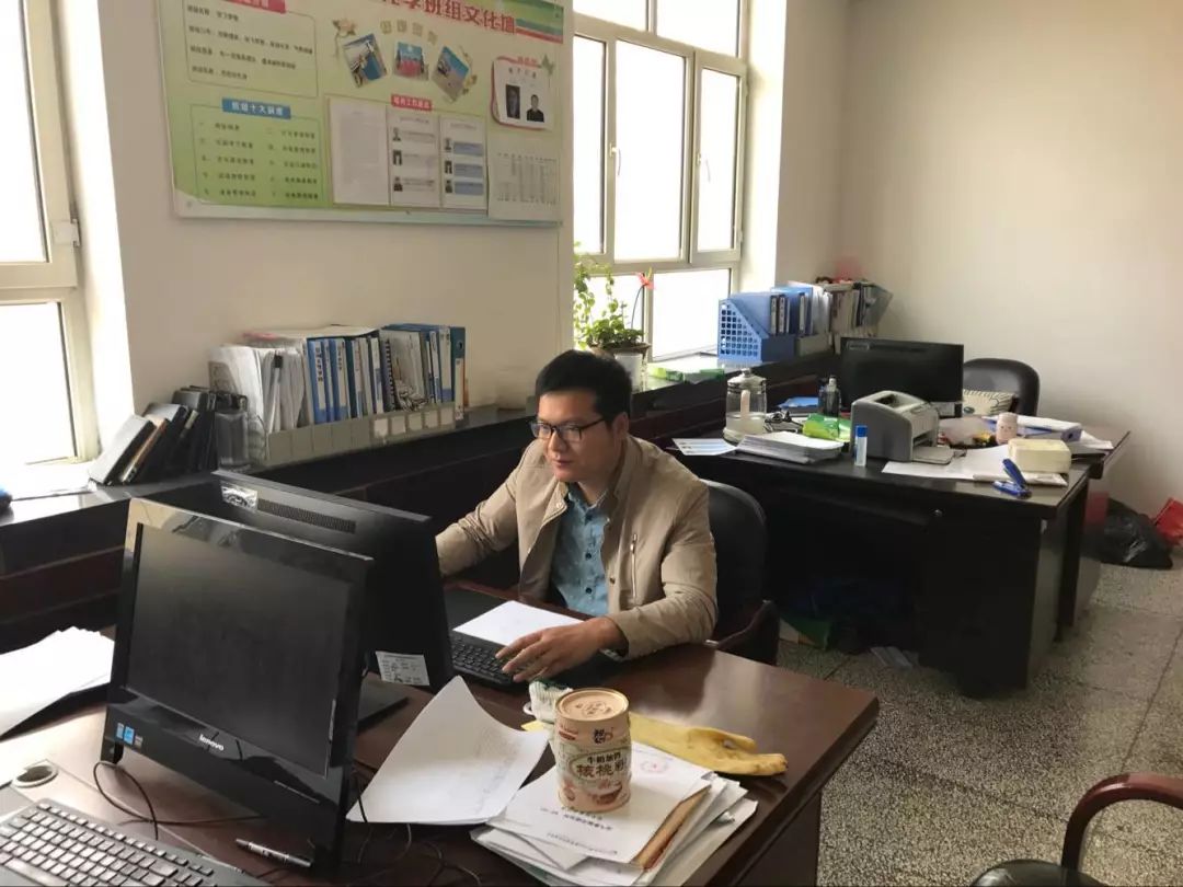 让我们一起聆听青春,让我们共同倾听青年志愿者的故事