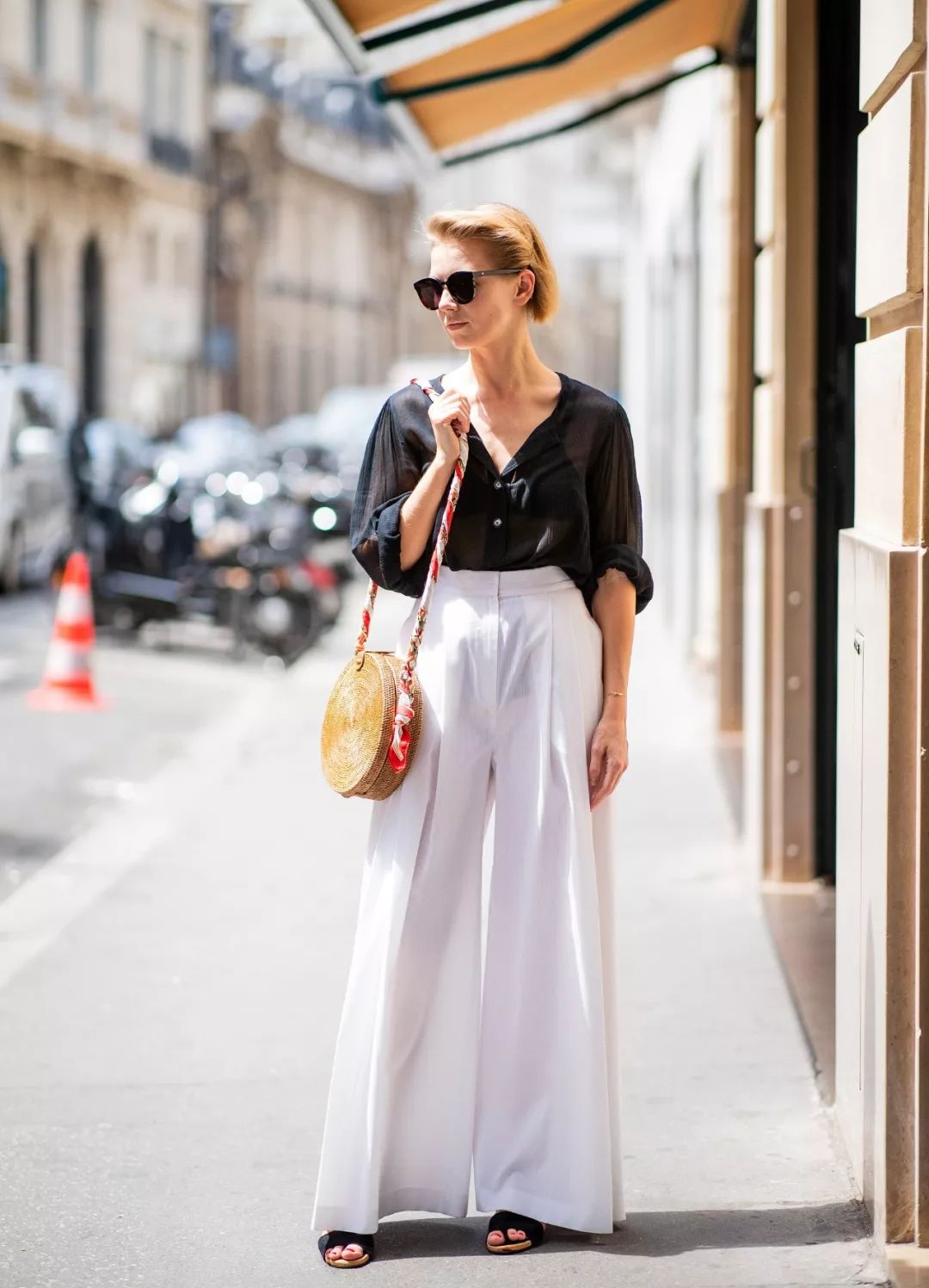 短装气质雪纺衫,雪纺衫靓丽大方又舒适凉爽