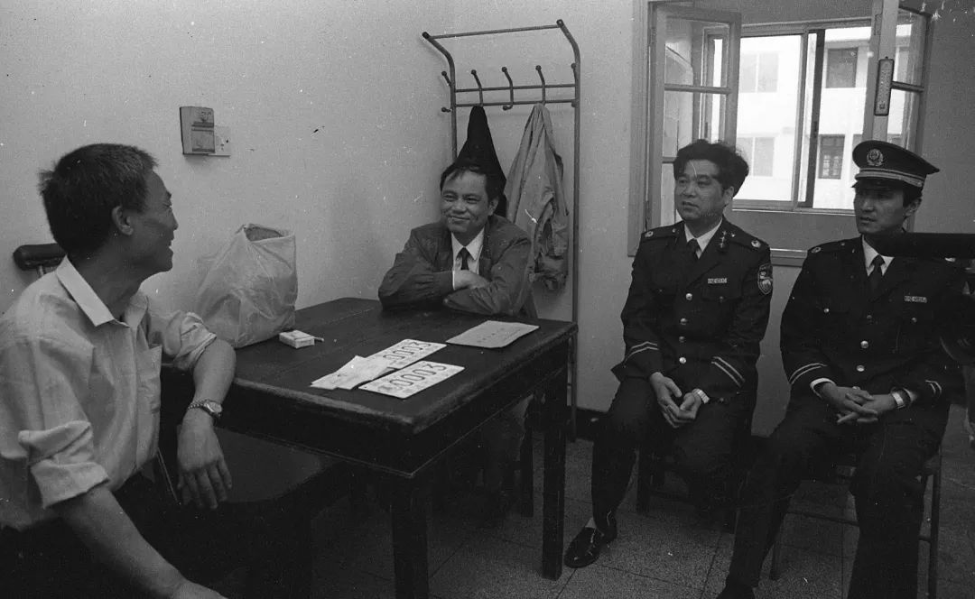 【走过70年—聆听70名镇江公安人的故事】陶文章：“交警支队，那是一种家的感觉”