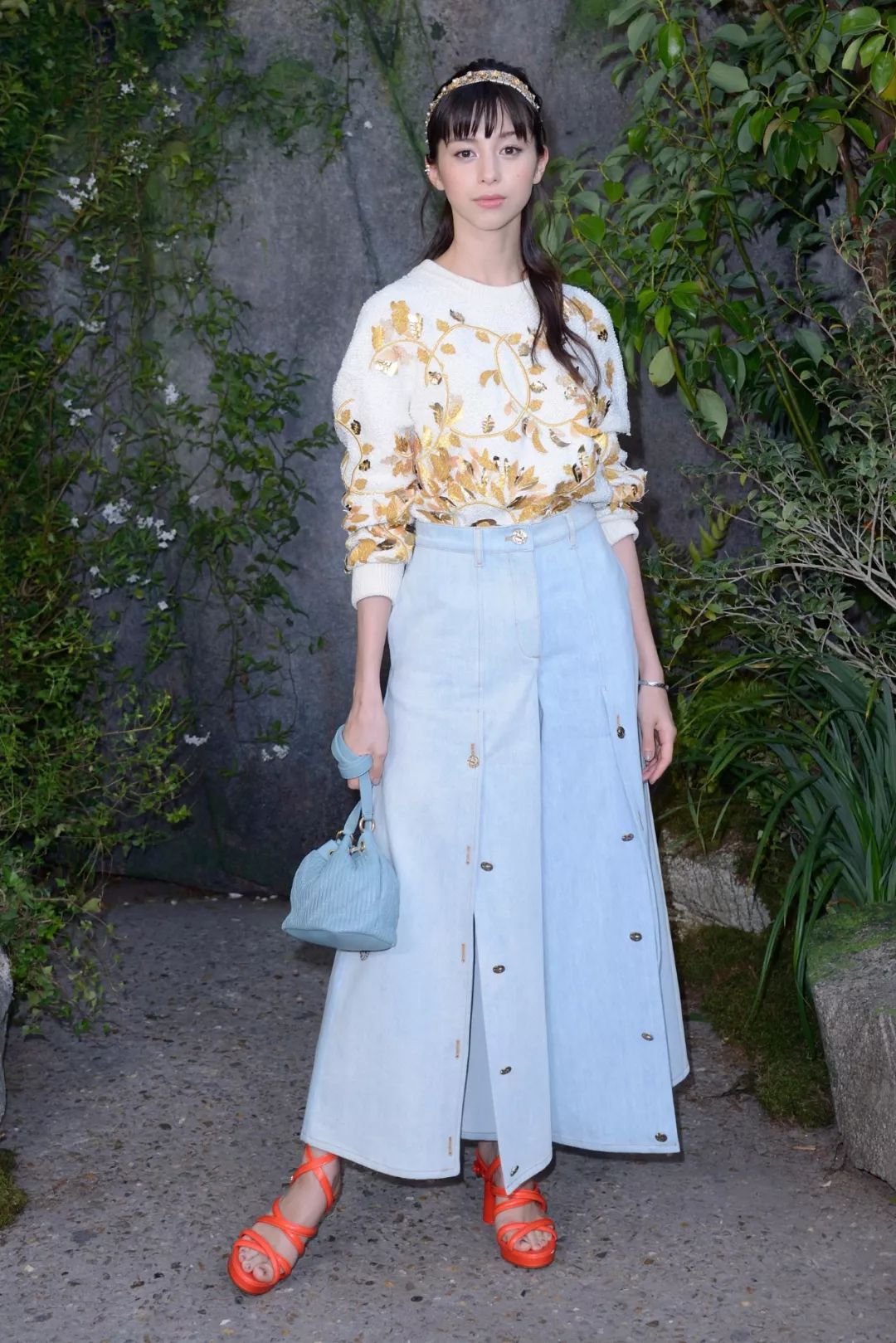 时髦人的夏天，从裤腿开衩开始