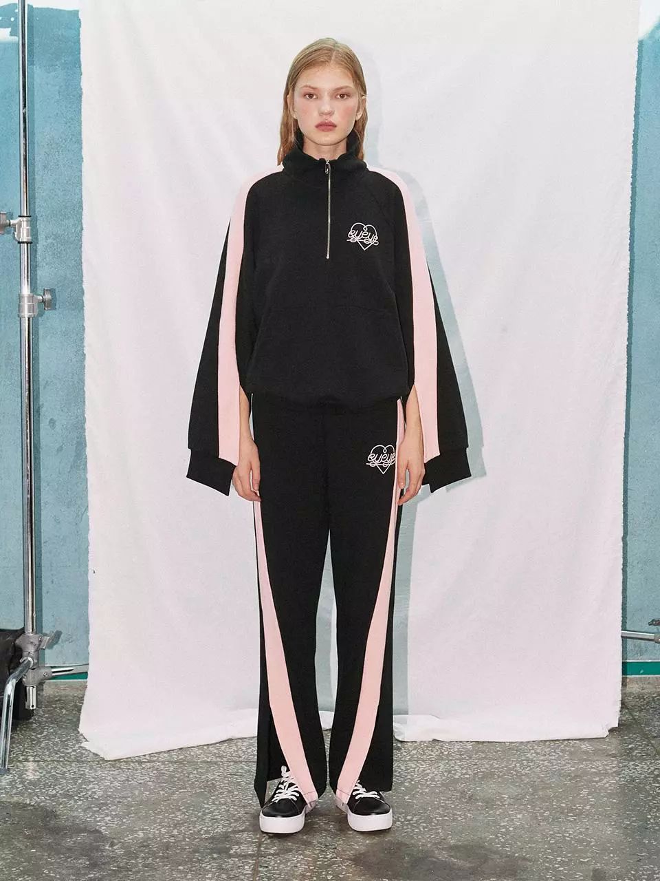 时髦人的夏天，从裤腿开衩开始