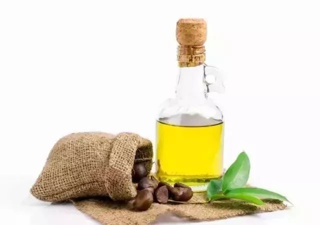 如何辨别食用油的真假教你一招,如何识别食用油的真假