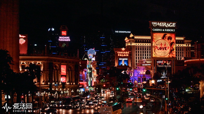 松下th65gz1000c系统,松下th-65dx880c电视怎么样