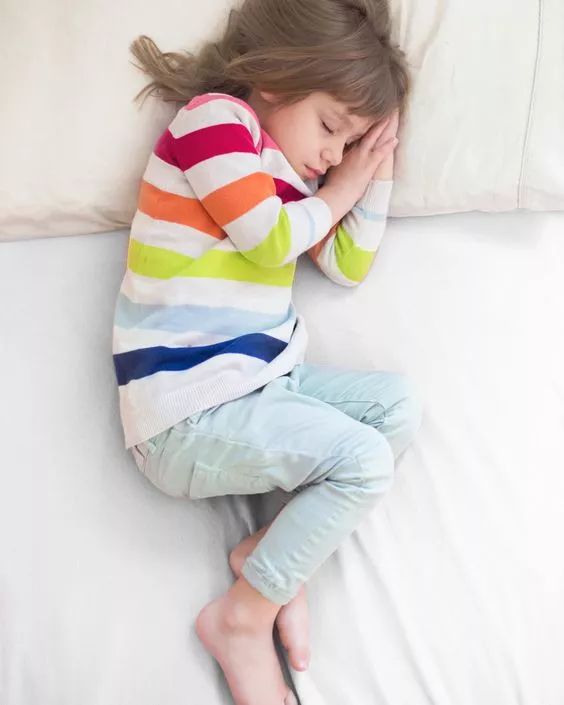 半夜睡觉有这个习惯的,千万要注意了...