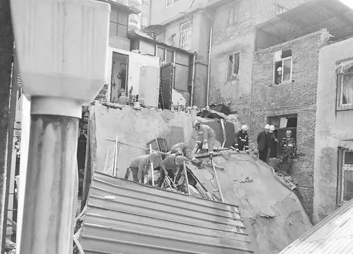 建筑物坍塌时如何正确应对,建筑物坍塌较为常见的事故