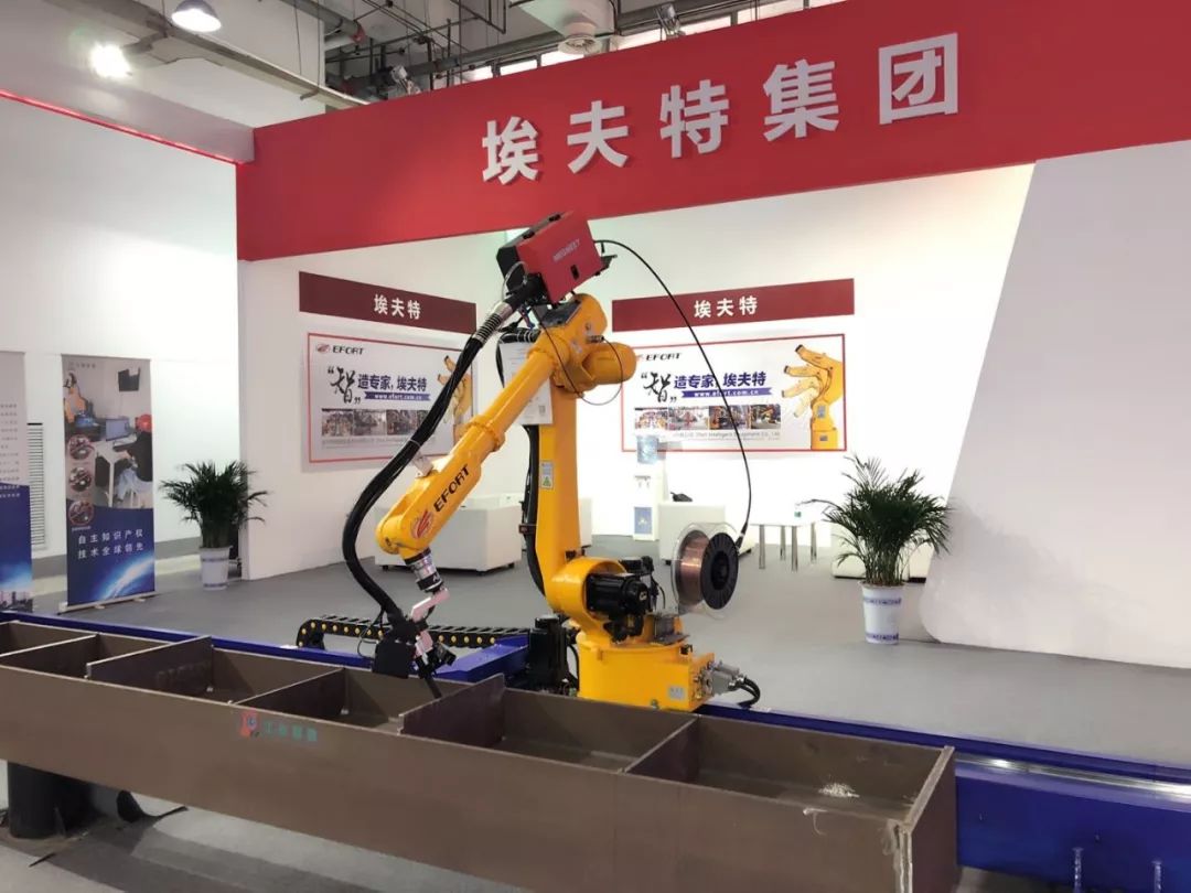 你见过会跳街舞的机器人吗？科博会上这些高科技产品让人大开眼界！