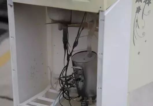 消防知识露天燃烧的危害,消防饮水机灭火