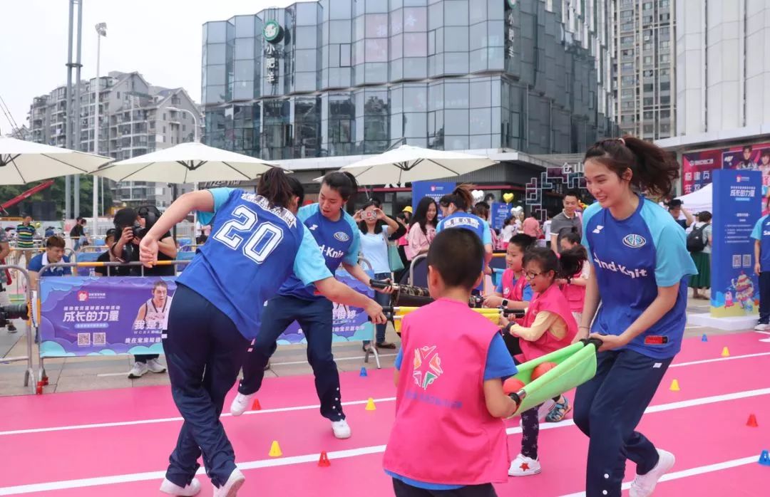 瓒呯噧濂崇姣旇禌,瓒呯噧濂崇