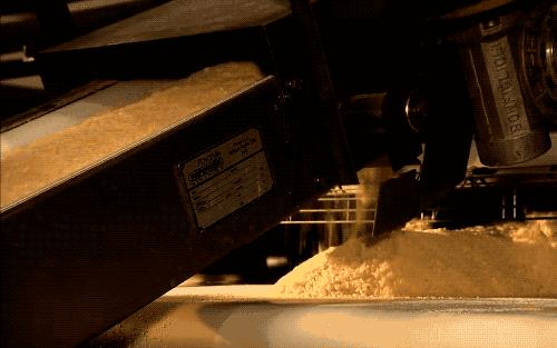 乐事薯片不碎吗,品客薯片和乐事薯片哪个好吃