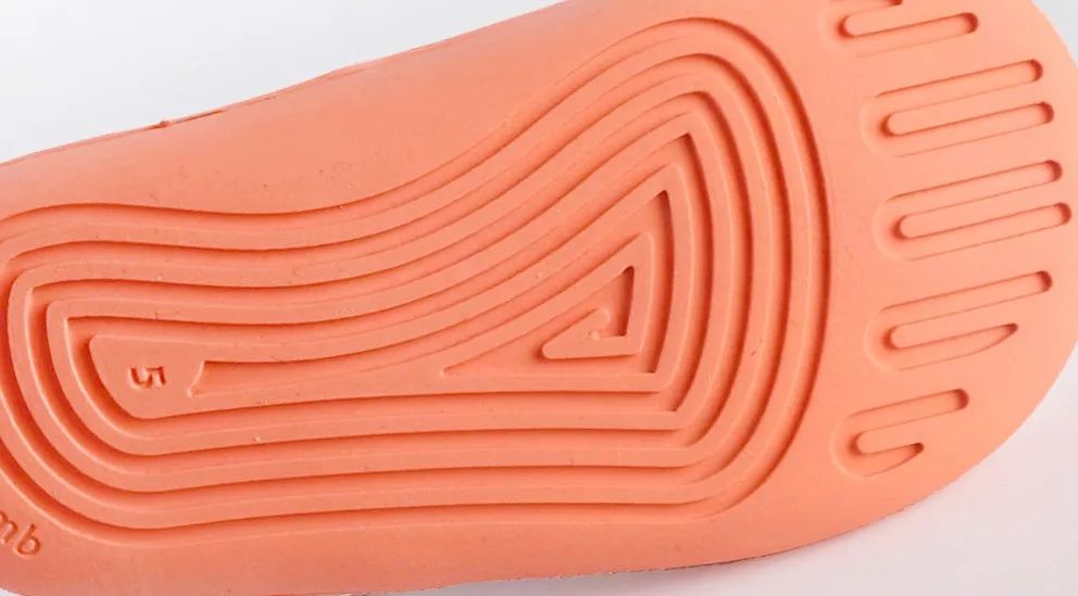 不烧脚又好看的运动风凉鞋推荐,小蓝羊凉鞋男测评