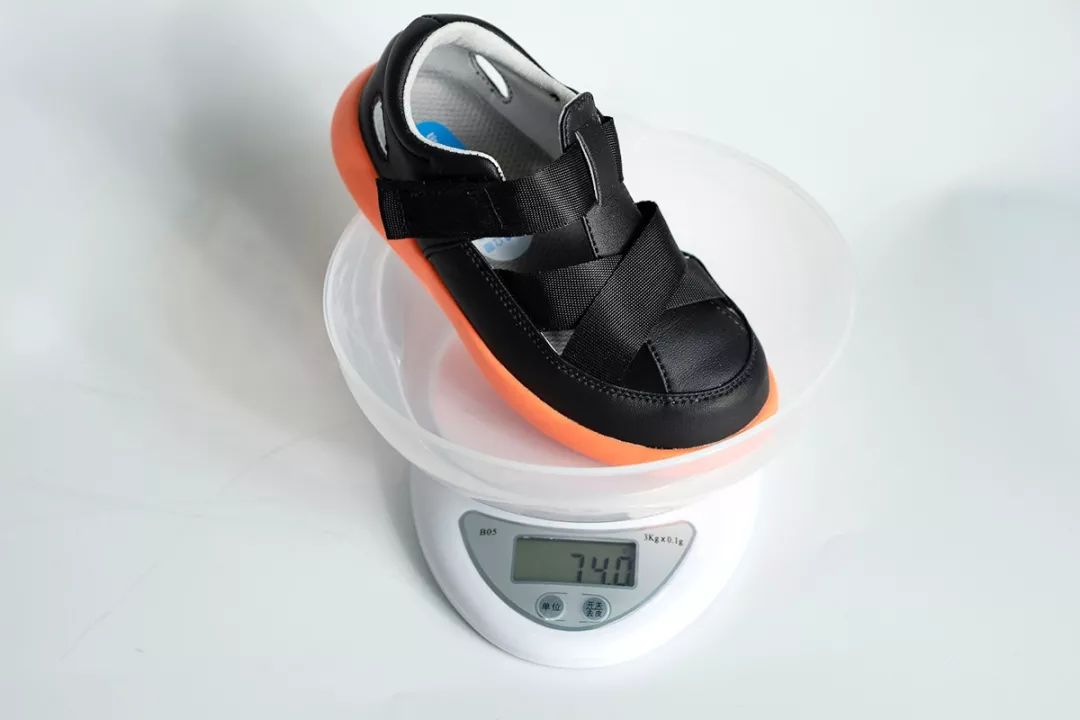 不烧脚又好看的运动风凉鞋推荐,小蓝羊凉鞋男测评