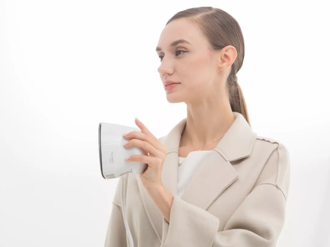 巴掌大的小熨斗,巴掌大便携熨斗