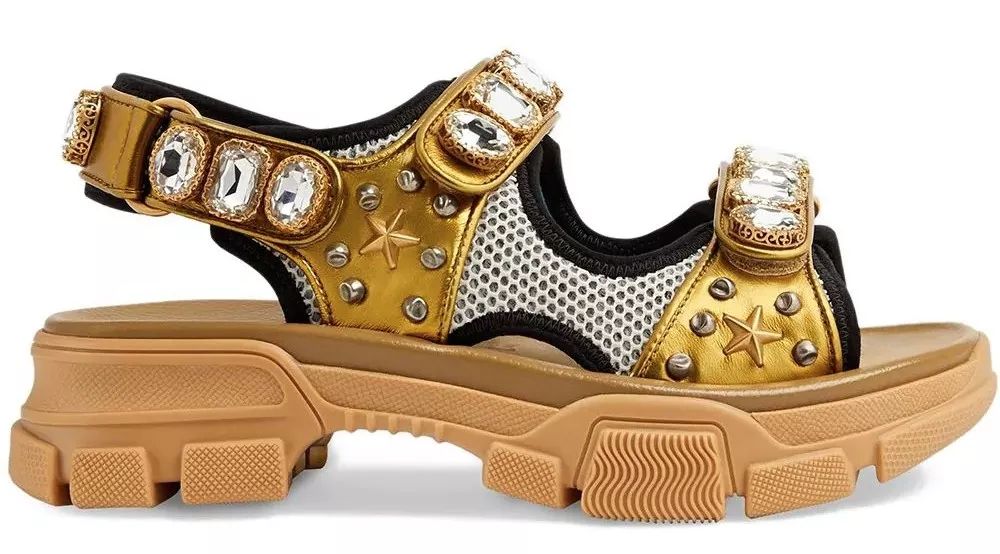 对传统审美的反杀：超A女风格解码