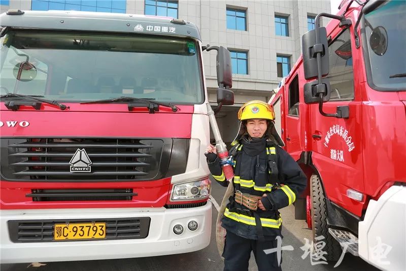 再出手,再次出手