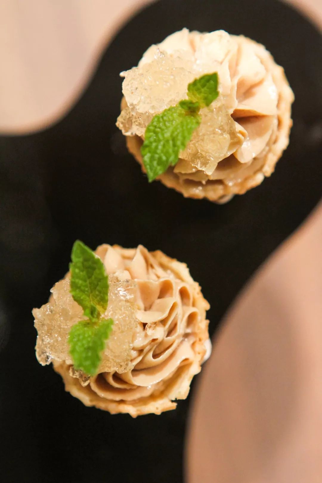 港丽杭大店开卖蛋糕了!精致的裱花蛋糕,秒杀连锁的奶酪茶……没想到你是这样的港丽