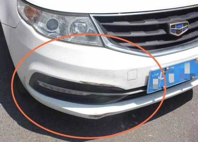 8厘米?女司机连撞3车伤1人!又是它惹的祸!