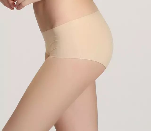 这款冰丝玫瑰理疗*裤内**，日销售10000条，不仅能吸湿排汗还能塑形提臀优雅性感于一身.....