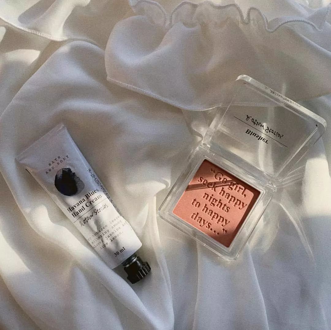 COS的同门姐妹OtherStories终于来到中国，高性价比买到好设计